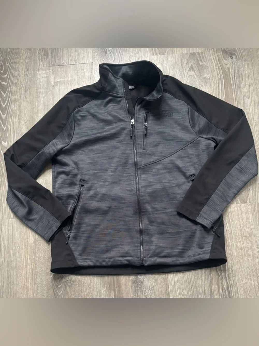 The North Face Men's Black & Charcoal Lightweight Jacket Size XL